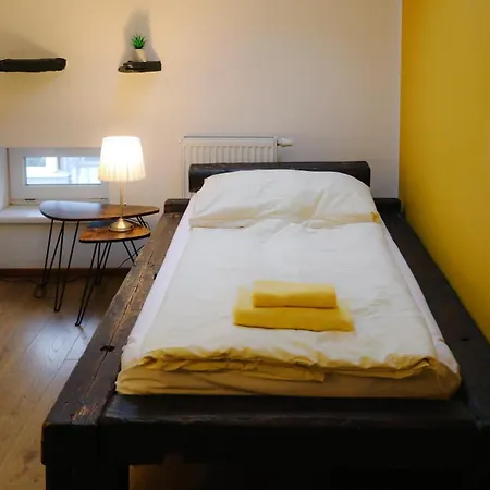 Hostel Cuba Bar & Τσέσκε Μπουντεγιόβιτσε