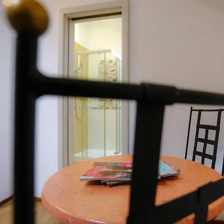 Cuba Bar & Hostel Τσέσκε Μπουντεγιόβιτσε