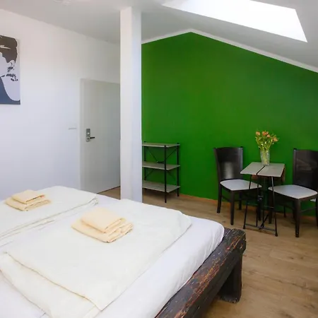 Cuba Bar&hostel * Budweis