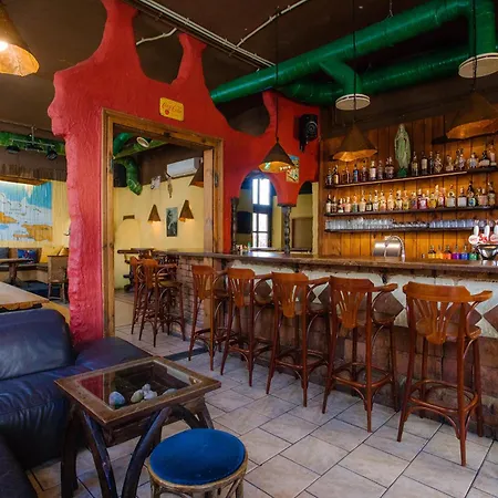 Cuba Bar&hostel *