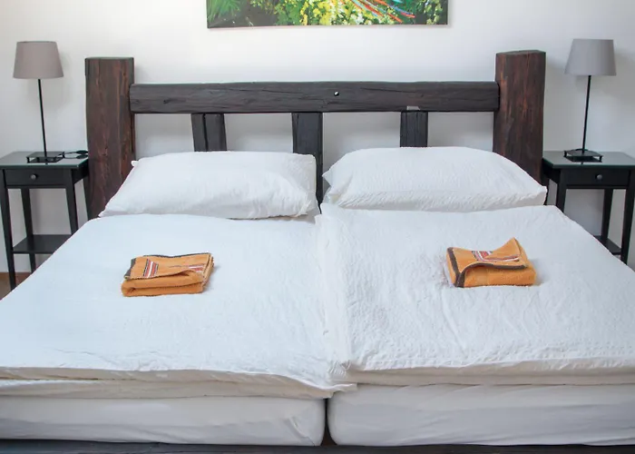 호스텔 Cuba Bar & 체스케부데요비체